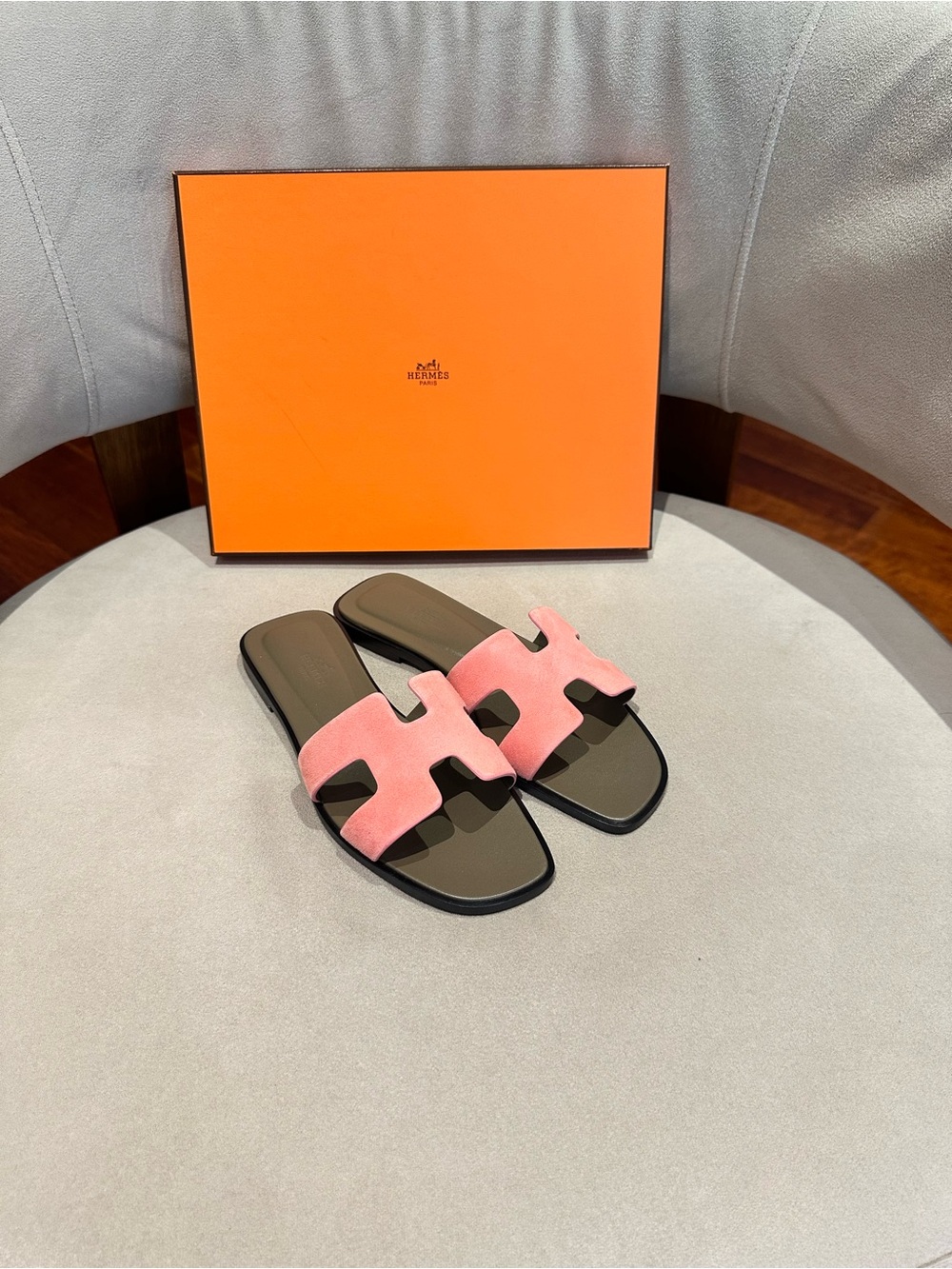 New Auth Oran Pink Suede Sandals